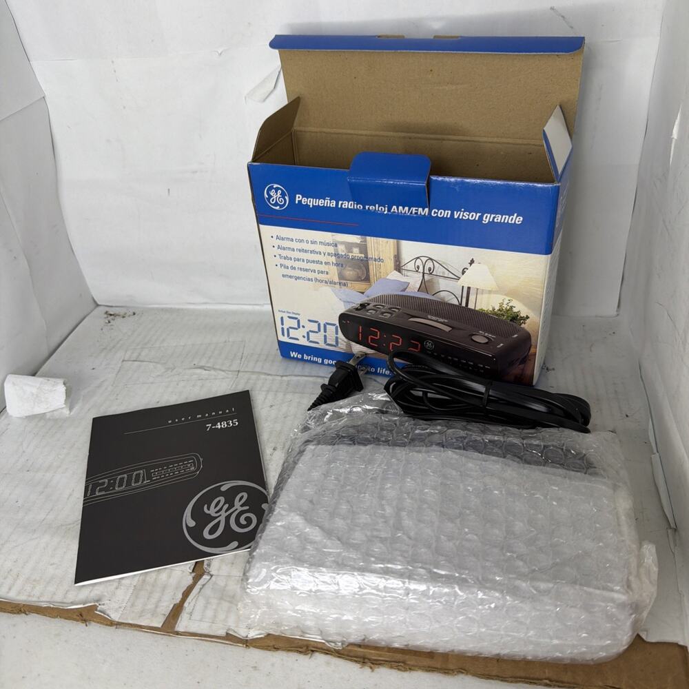 Vintage GE 7-4815 Alarm Clock Radio AM/FM Model SpaceSaver NEW IN OPEN BOX